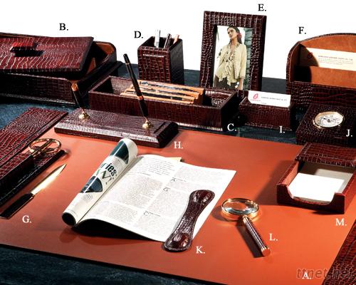 Brown Croco Leather 13 - PC Dest Set